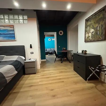 Konukevi Elephant Parliament 4*